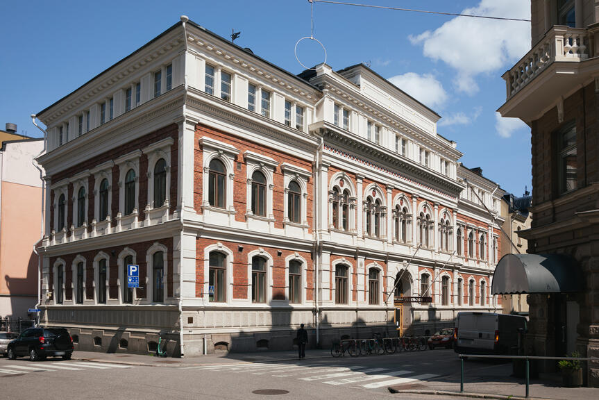 Rikhardinkadun kirjaston julkisivu.