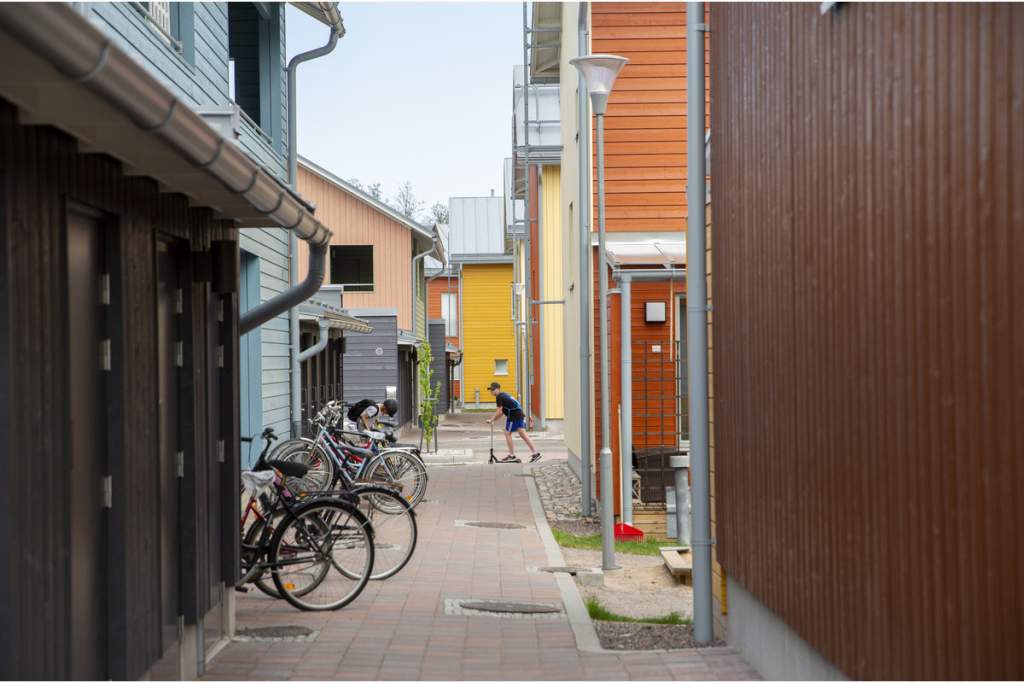 Kaupunkiuudistuksen tarkoitus on luoda uutta elinvoimaa vanhoille asuinalueille panostamalla kunnostamiseen ja uuden rakentamiseen.  Kuva: Marja Väänänen