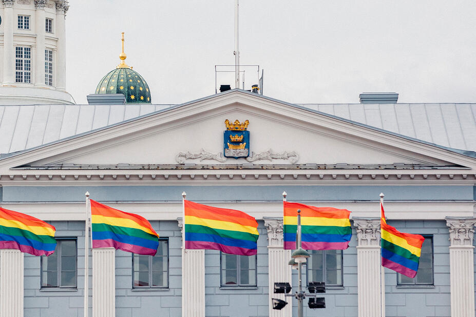 The City Hall’s facade is decorated by a traditional coat of arms.  Photo: Jussi Hellsten