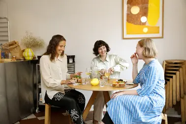 Girls in a Kallio restaurant.