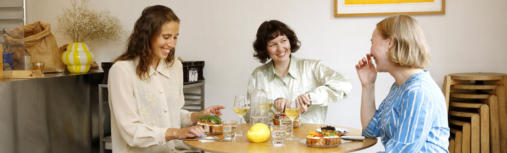 Girls in a Kallio restaurant.