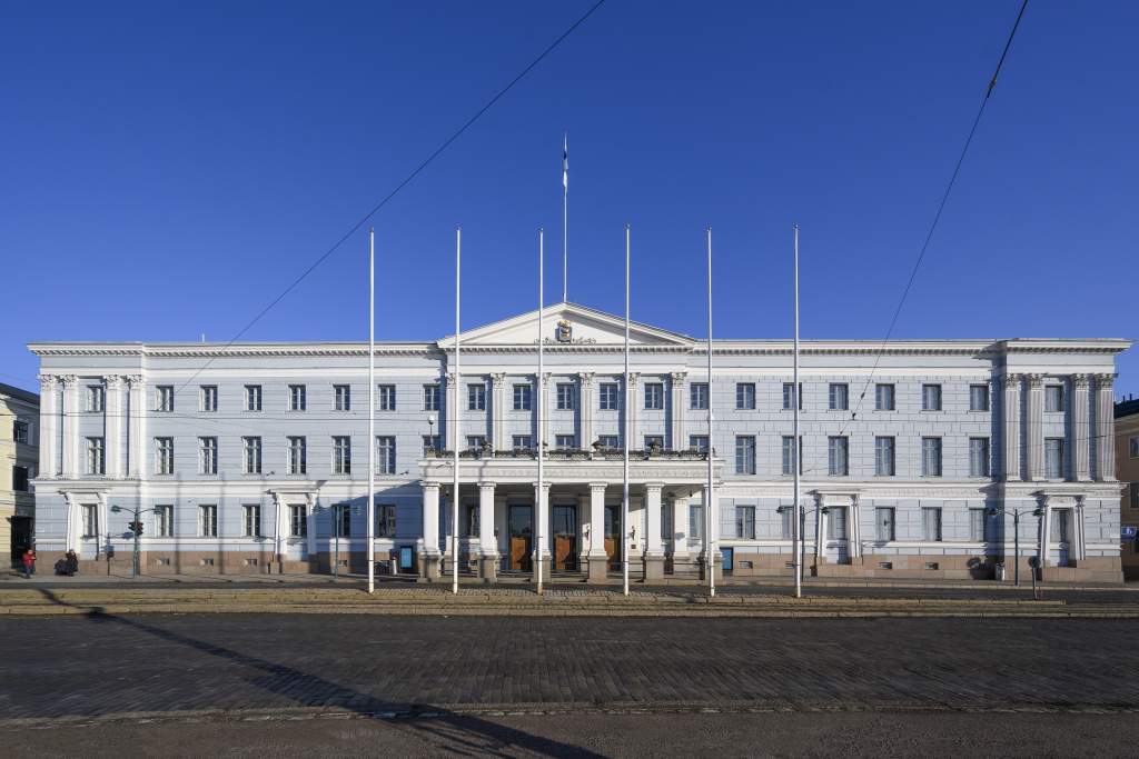 Helsinki city hall seen from the front view.