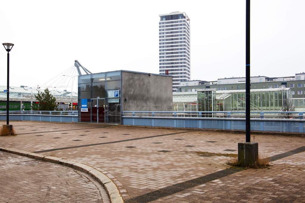 Vuosaari: Valkopaadentie (taksitolpalla), 00980 Helsinki, klo 15.00–17.00 Kuva: Virpi Velin