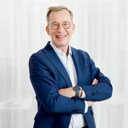Jukka Hakola.